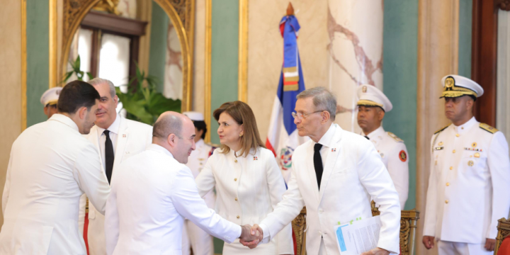 Azerbaijani ambassador presents his credentials to Dominican President