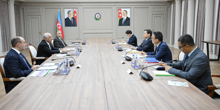 Azerbaijani PM meets with President of China Road and Bridge Corporation