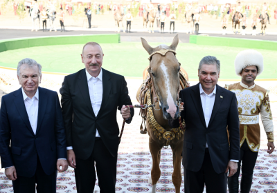 President Ilham Aliyev presented with Akhal-Teke horse