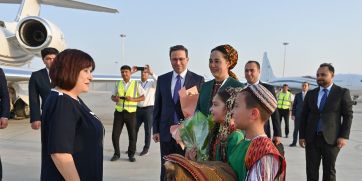 Speaker of Azerbaijan’s Parliament embarks on working visit to Turkmenistan