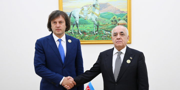 Azerbaijani PM meets with his Georgian counterpart in Turkmenistan