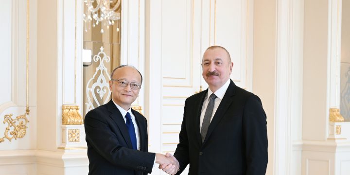 President Ilham Aliyev received delegation led by Asian Development Bank