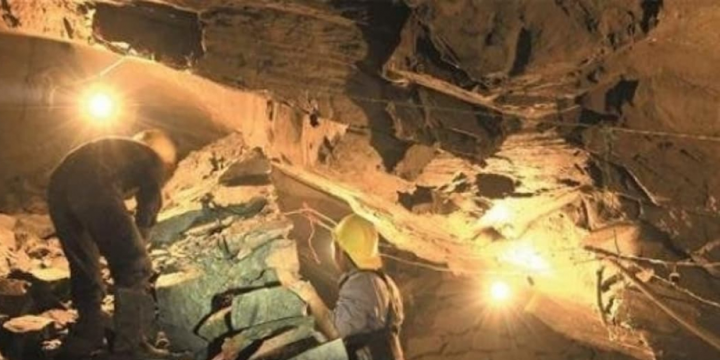 Konqoda mədən çöküb, 100-dən çox insan həlak olub