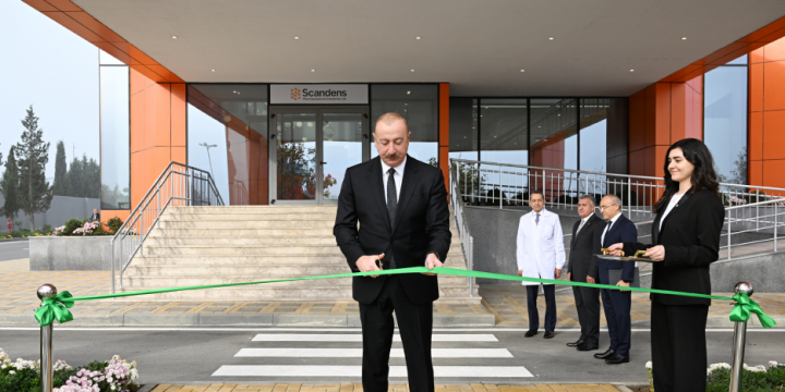 Prezident İlham Əliyev dərman preparatları istehsalı müəssisəsinin açılışında iştirak edib