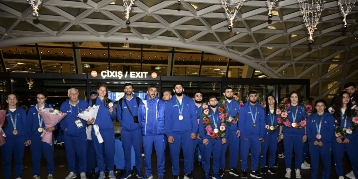 Azerbaijani athletes return home after successful Islamic Solidarity Games