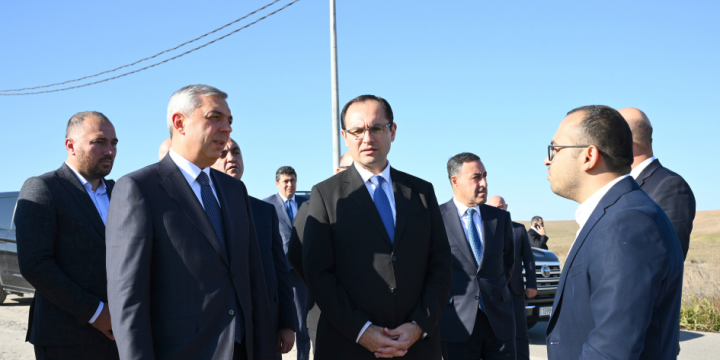 Coordination Headquarters members view center-pivot irrigation system and livestock complex in Zangilan
