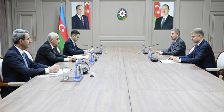 Əli Əsədov Rusiya Dəmir Yollarının baş direktoru ilə əməkdaşlıq məsələlərini müzakirə edib