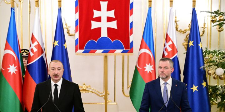 Azərbaycan-Slovakiya əlaqələrində siyasi dialoq dərinləşir