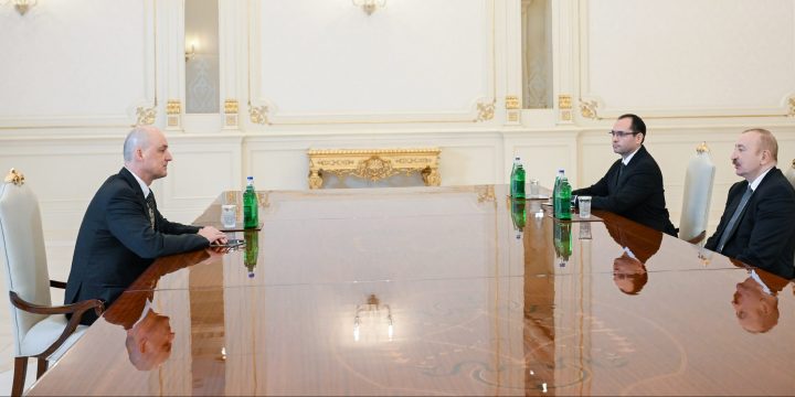 Prezident İlham Əliyev “John Deere” şirkətinin Mərkəzi Asiya və MDB ölkələri üzrə prezidentini qəbul edib