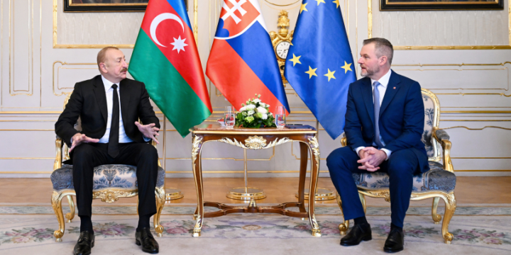 Prezident İlham Əliyevin Slovakiya Prezidenti ilə təkbətək görüşü olub