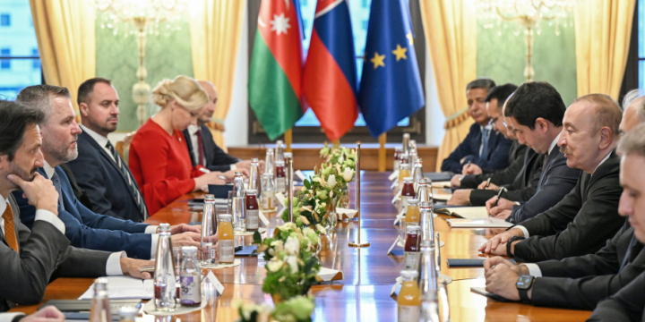Bratislavada Prezident İlham Əliyevin Slovakiya Prezidenti ilə geniş tərkibdə görüşü olub