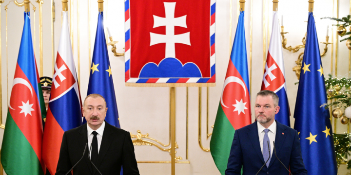 Azərbaycan və Slovakiya Prezidentləri mətbuata bəyanatlarla çıxış ediblər