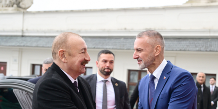 President Ilham Aliyev held one-on-one and expanded meetings with Speaker of National Council of Slovakia 