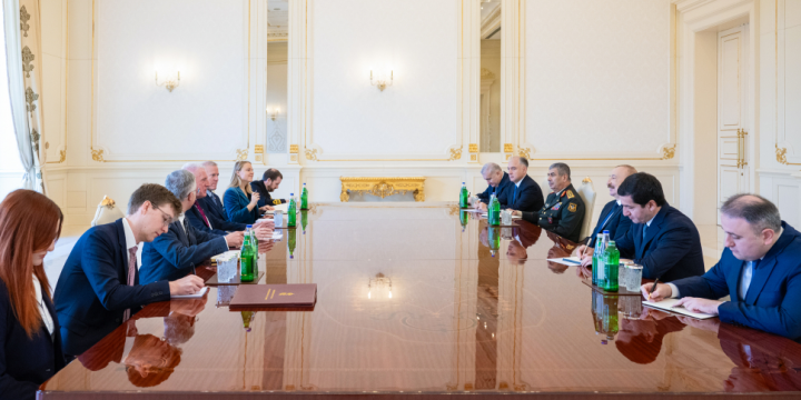 Prezident İlham Əliyev Birləşmiş Krallığın müdafiə üzrə dövlət nazirini qəbul edib