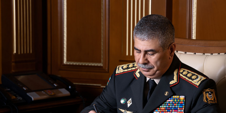 Azerbaijani Minister of Defense extends condolences to Libyan side