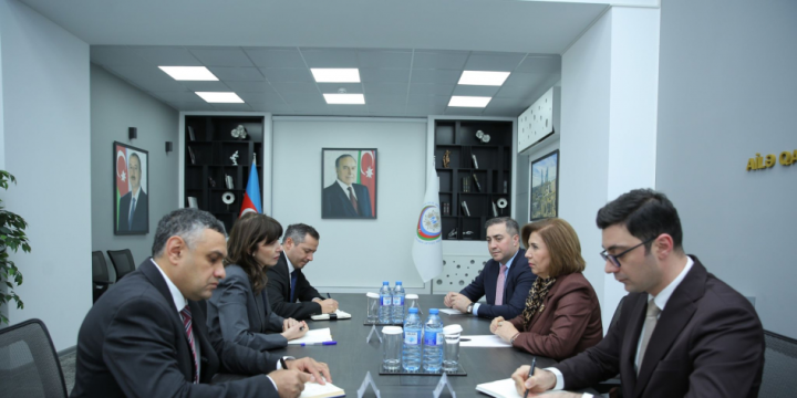 Azerbaijan, UN explore cooperation in family, women, and children affairs