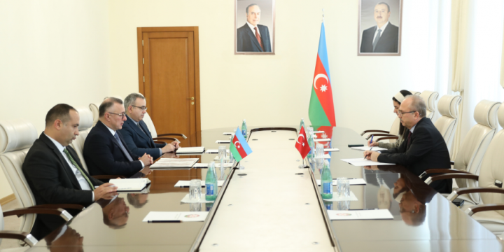 Azerbaijan, Türkiye explore enhancement of healthcare cooperation