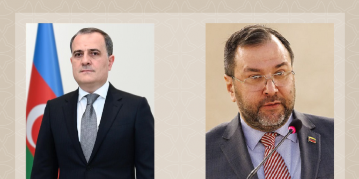 Azerbaijani, Venezuelan FMs hold phone talk