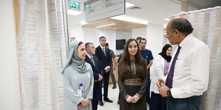 Heydər Əliyev Fondunun vitse-prezidenti Leyla Əliyeva Maskatda Xərçəngin Kompleks Müalicəsi və Tədqiqatı Mərkəzini ziyarət edib