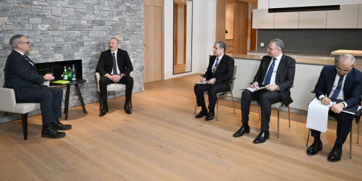 Prezident İlham Əliyev Davosda “Dell Technologies” şirkətinin Avropa, Yaxın Şərq və Afrika üzrə prezidenti ilə görüşüb