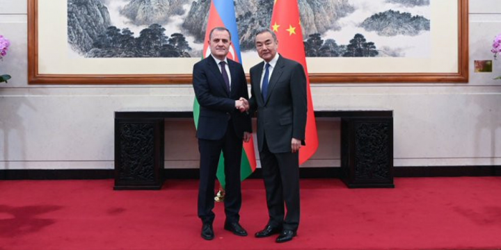 Ceyhun Bayramov Van İ ilə Azərbaycan-Çin strateji tərəfdaşlığını müzakirə edib