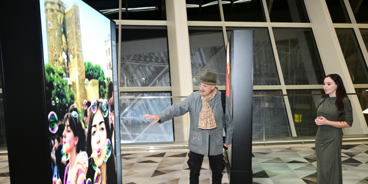 Leyla Əliyeva Bakıda dünyaşöhrətli fotojurnalist Reza Deqatinin “Yüksələn işıq” sərgisini ziyarət edib