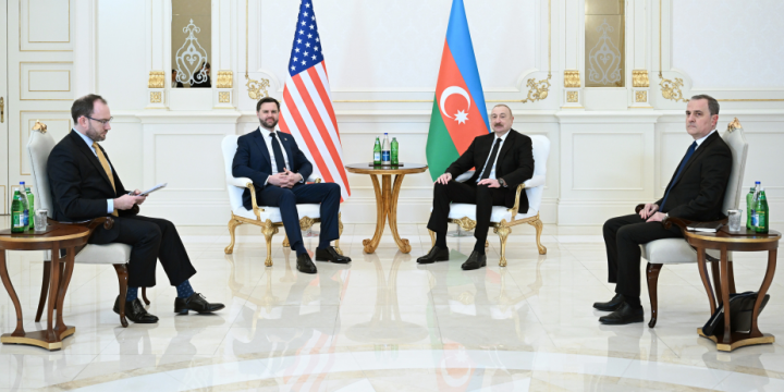 Prezident İlham Əliyevin ABŞ-nin Vitse-prezidenti ilə məhdud tərkibdə görüşü olub