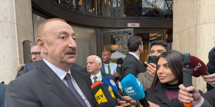 Prezident İlham Əliyev Münxendə Azərbaycan telekanallarına müsahibə verib 