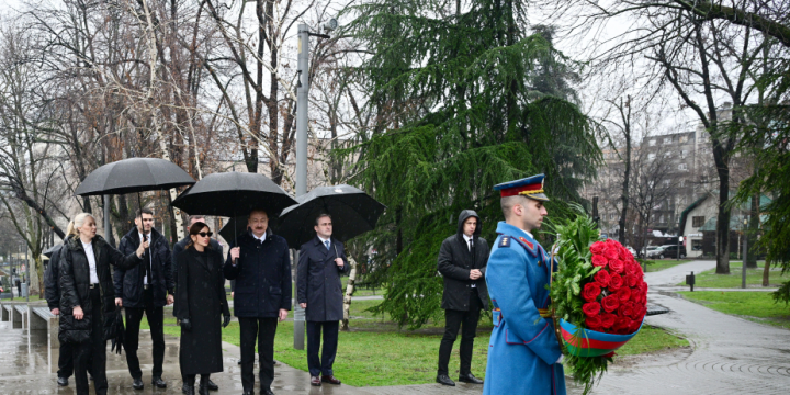 Prezident İlham Əliyev Belqradda Ümummilli Lider Heydər Əliyevin və görkəmli serb yazıçısı Milorad Paviçin abidələrini ziyarət edib
