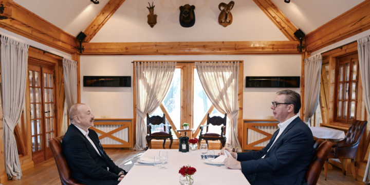 Prezident İlham Əliyev Aleksandar Vuçiç ilə qeyri-rəsmi səhər yeməyində iştirak edib