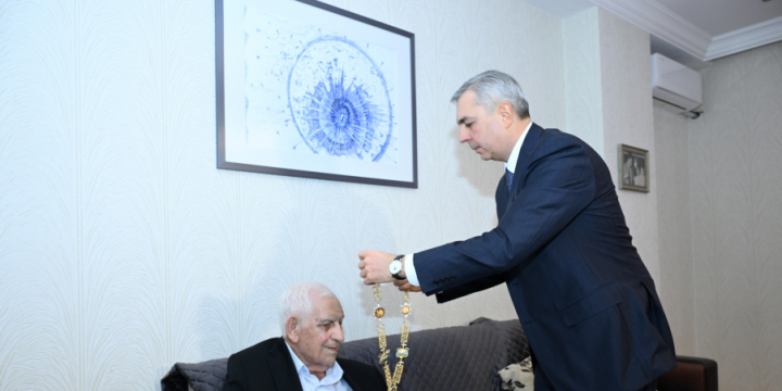 Xalq şairi Nəriman Həsənzadəyə “Heydər Əliyev” ordeni təqdim edilib