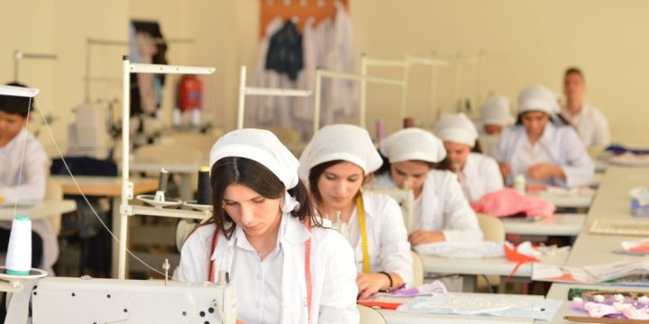 Ötən il Azərbaycanda 12 minə yaxın qadın peşə hazırlığına cəlb edilib