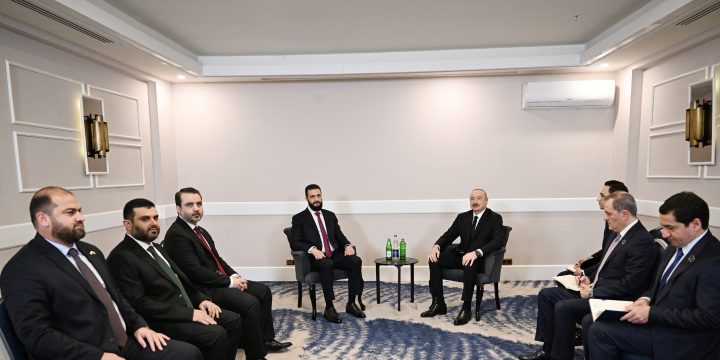 Prezident İlham Əliyev Antalyada Əhməd Əl Şaraa ilə görüşdü