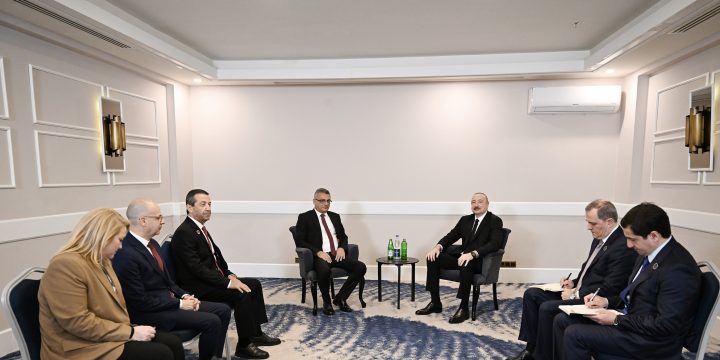 Prezident İlham Əliyevin Antalyada Şimali Kipr Prezidenti ilə görüşü olub