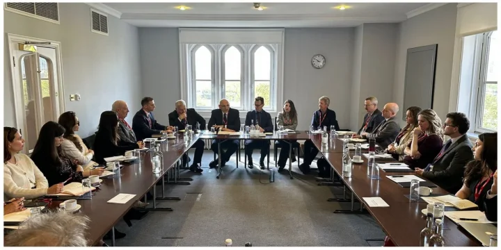 Elçin Əmirbəyov Böyük Britaniyada görüşlər keçirib