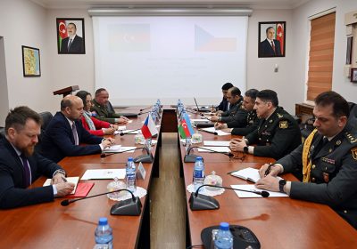 Azərbaycan-Çexiya Müdafiə nazirlikləri “İkitərəfli hərbi əməkdaşlıq planı” imzalanıb