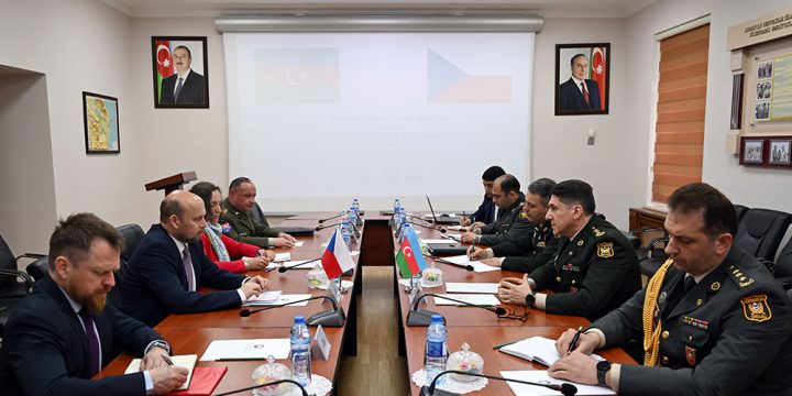 Azərbaycan-Çexiya Müdafiə nazirlikləri “İkitərəfli hərbi əməkdaşlıq planı” imzalanıb