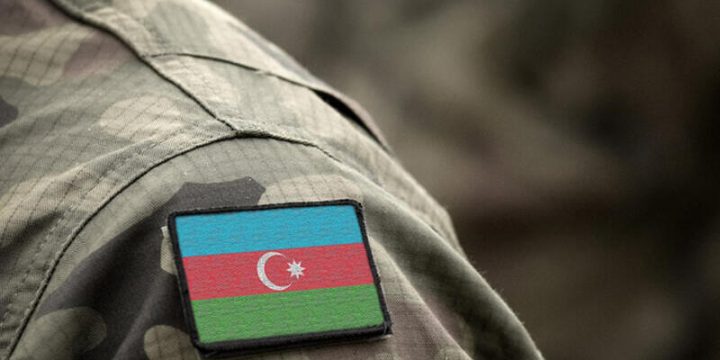 Qadın hərbçilər üçün MAXE müddəti azaldılıb