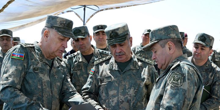 Müdafiə naziri azad edilmiş ərazilərdə yeni hərbi hissələrdə olub