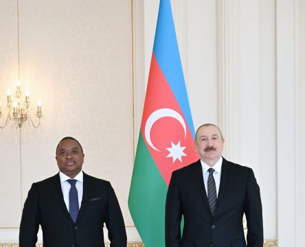 Prezident İlham Əliyev Esvatininin Azərbaycanda yeni təyin olunmuş səfirini qəbul edib
