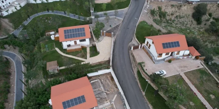 Qarabağ və Şərqi Zəngəzurda 2 mindən çox ev və ictimai binada günəş panelləri qurulub