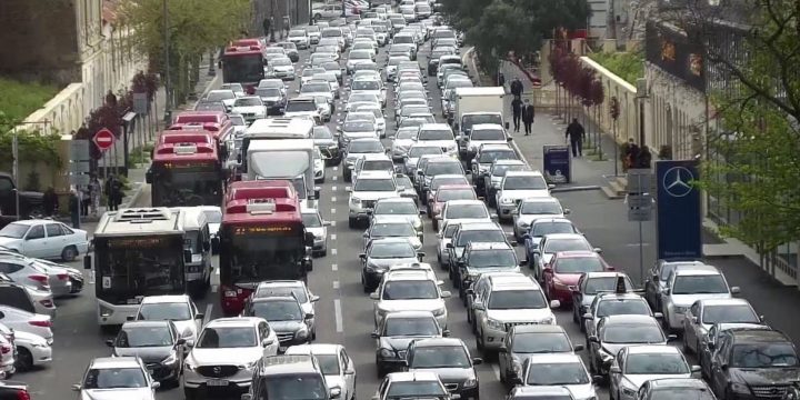 Bakıda bəzi küçələrdə sıxlıq problemi aradan qaldırıldı