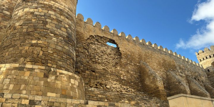 “İçərişəhər”də qala divarında nə baş verib?