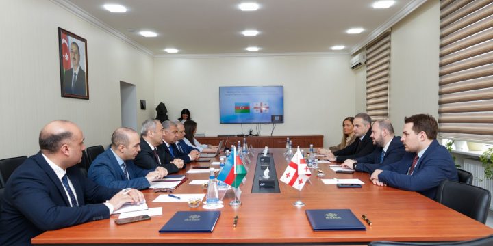 Bakı və Tbilisi avtomobil daşımalarında kvotanı artırdı