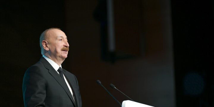 Prezident İlham Əliyev WUF13-ün açılış mərasimində Bakıda aparılan müasir şəhərsalma prosesindən misallar gətirib