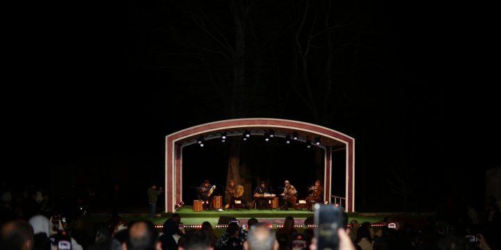 “Turan” Etno-Folk Ansamblı “Xarıbülbül” musiqi festivalında çıxış edib