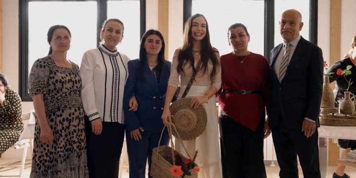 Leyla Əliyeva Masallıda həsirçiliklə məşğul olan qadınlarla görüşüb- FOTOLAR