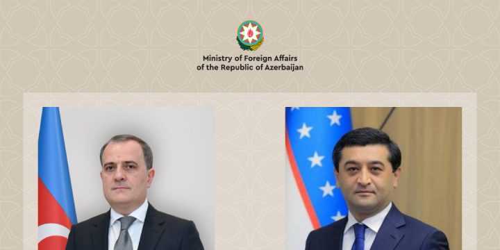 Ceyhun Bayramov özbəkistanlı həmkarı ilə telefon danışığı aparıb